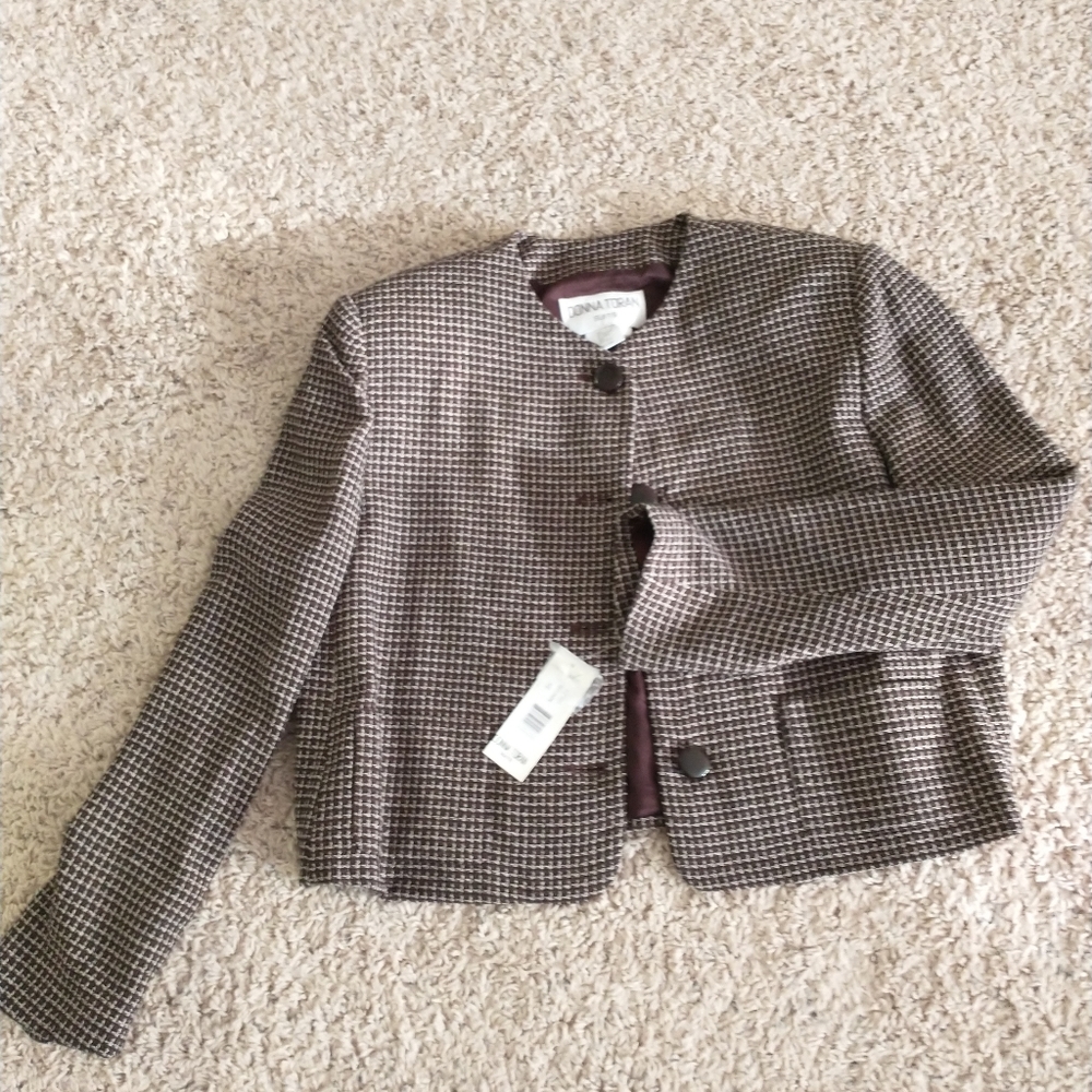 NWT Donna Toran suit jacket